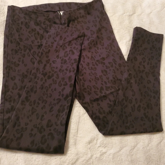 H&m gray leopard pants - Picture 1 of 3